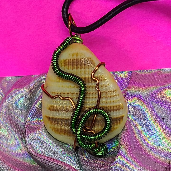 Wire Wrapped Shell Pendant product image (1)