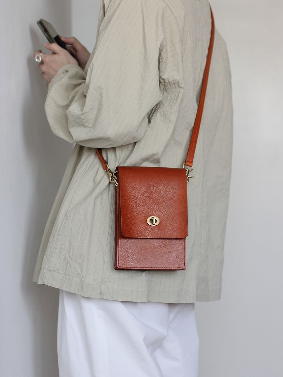 Vegetable Tanned Leather Satchel product image (2)
