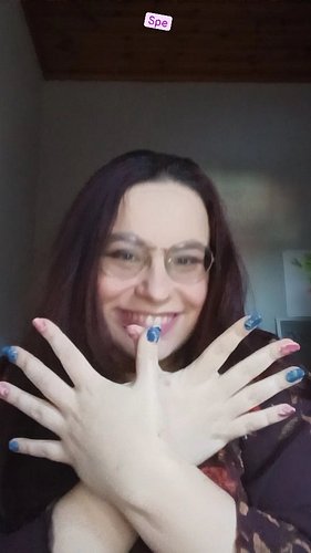 This is my entry for the Holo Taco Nail Art Competition with Theme: Sweet!! #htsweetnailart , First ever competition I´m join...