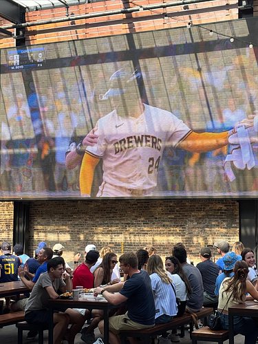 Let’s go @brewers!!! #milwaukee #brewers #postseason #brewcrew #mlb #baseball