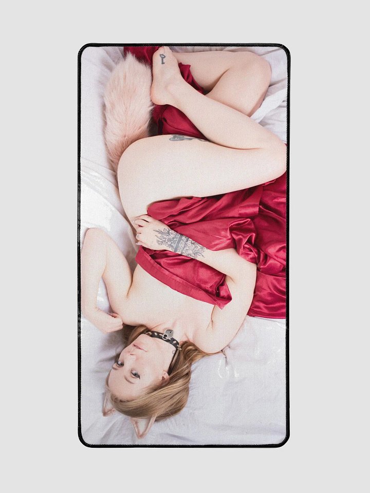 Kiku Red Sheet Desk Mat product image (2)
