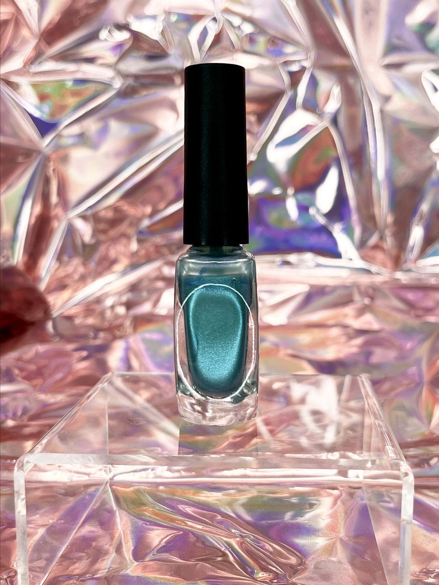 Nonmaterial Girl product image (3)