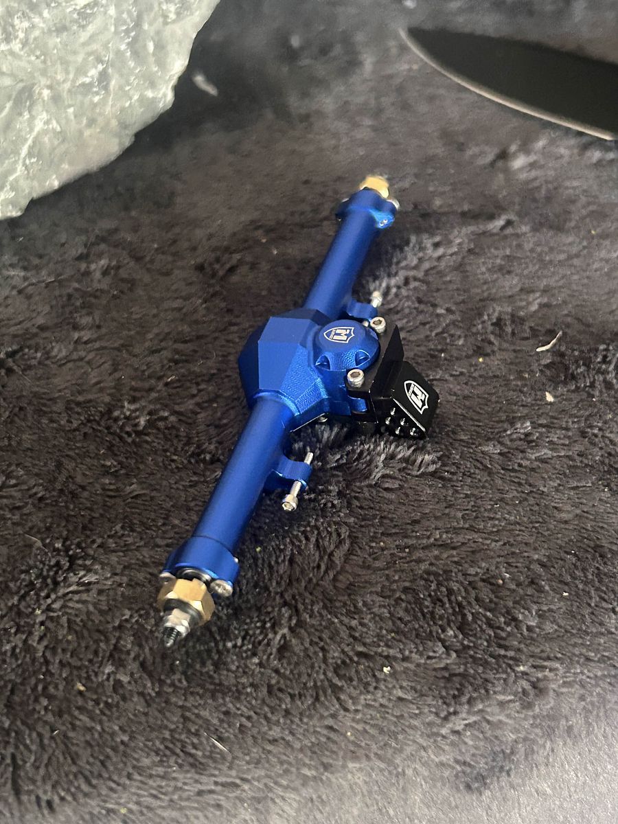 MEUS Racing SCX24 AXLES (Blue/Metal) product image (3)