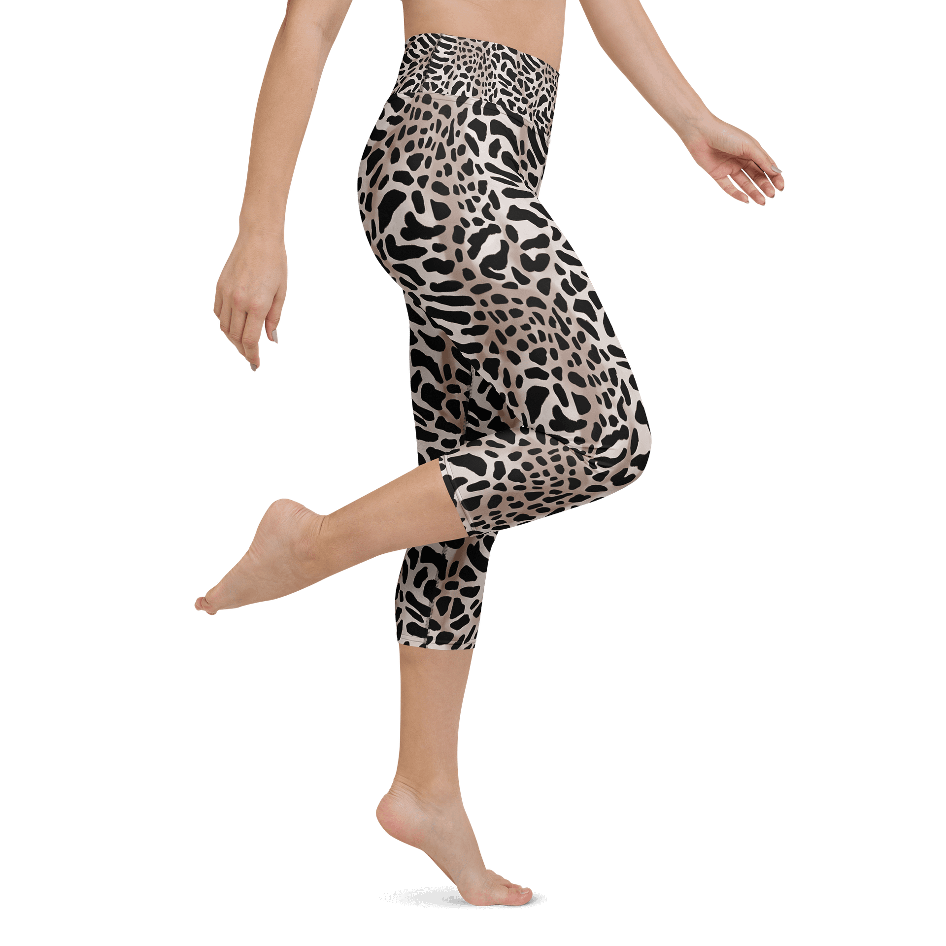 Café Giraffe Capri Leggings product image (1)
