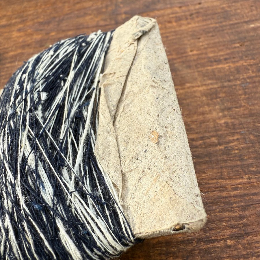 🎎 Kasuri Indigo Thread Spool – Early Showa or Taishō Period – Japan Antique Roadshow product image (5)