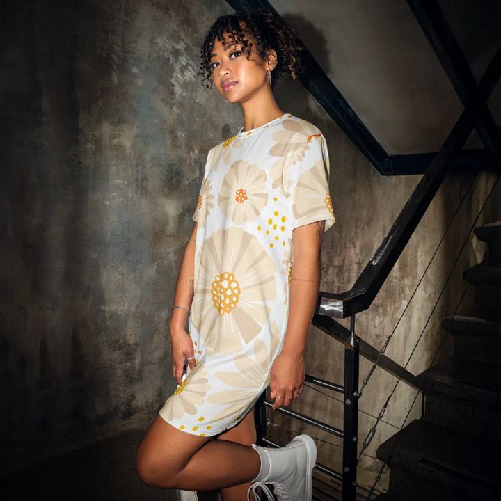Tizzy Dress product image (1)