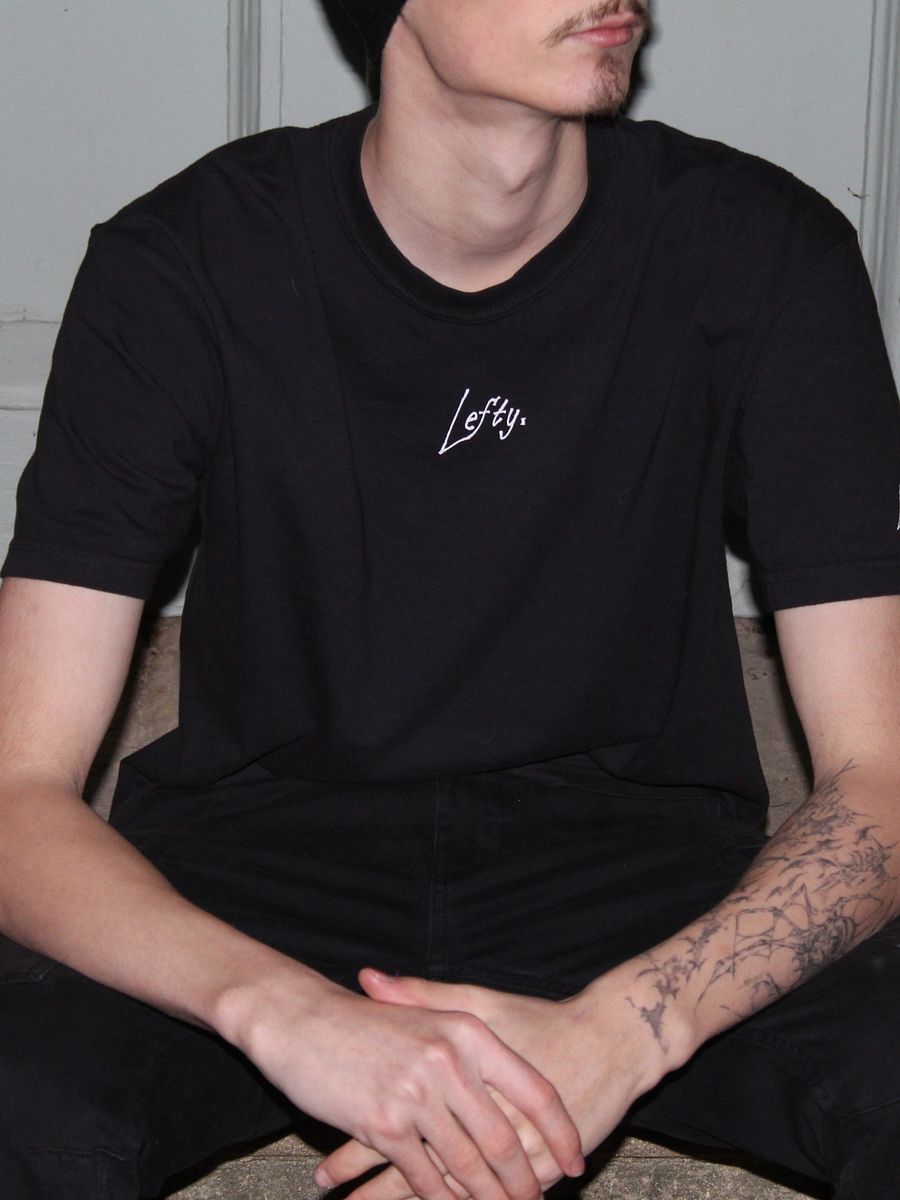 Lefty. "BLACK MAINFRAME GRAPHIC T-SHIRT" product image (5)