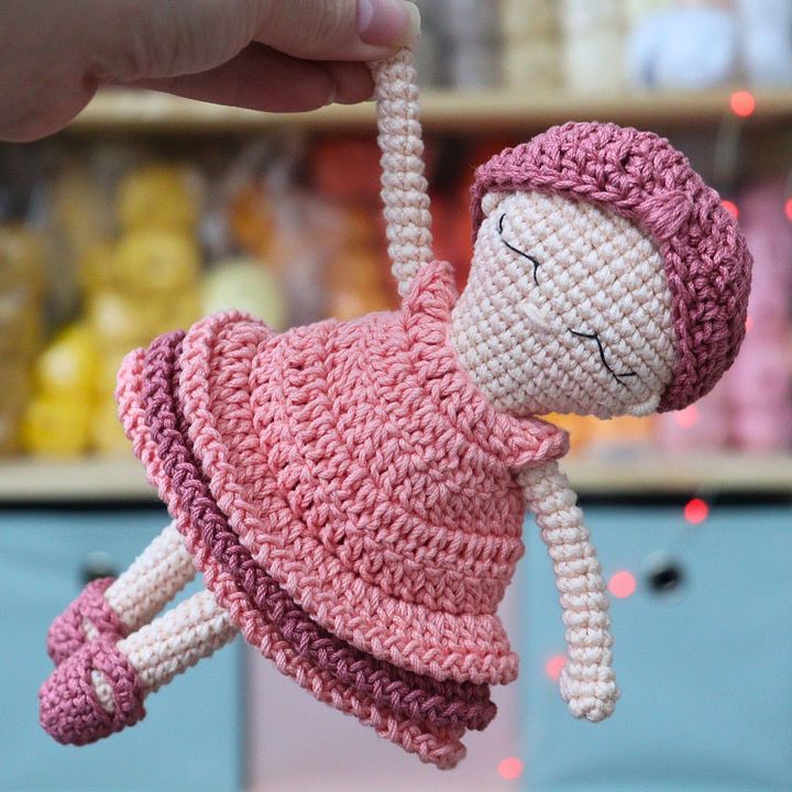 Cuqui Greta Sofía – A Crochet Doll Inspired by Classic Rag Dolls product image (1)