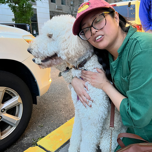 I have never met a full sized poodle before!!! I couldn’t stop hugging Tofu.