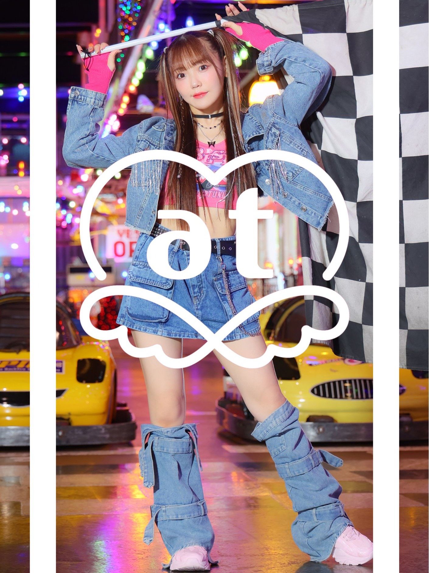 hitomi - Street Fashion (10 pieces) product image (1)