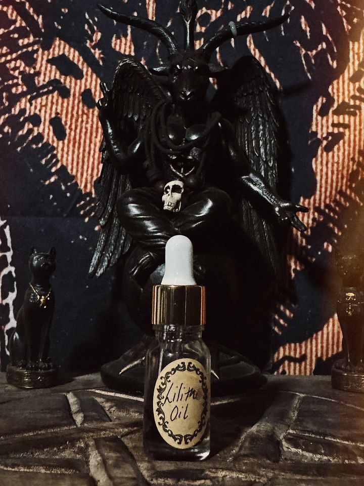 Lilith Oil product image (1)