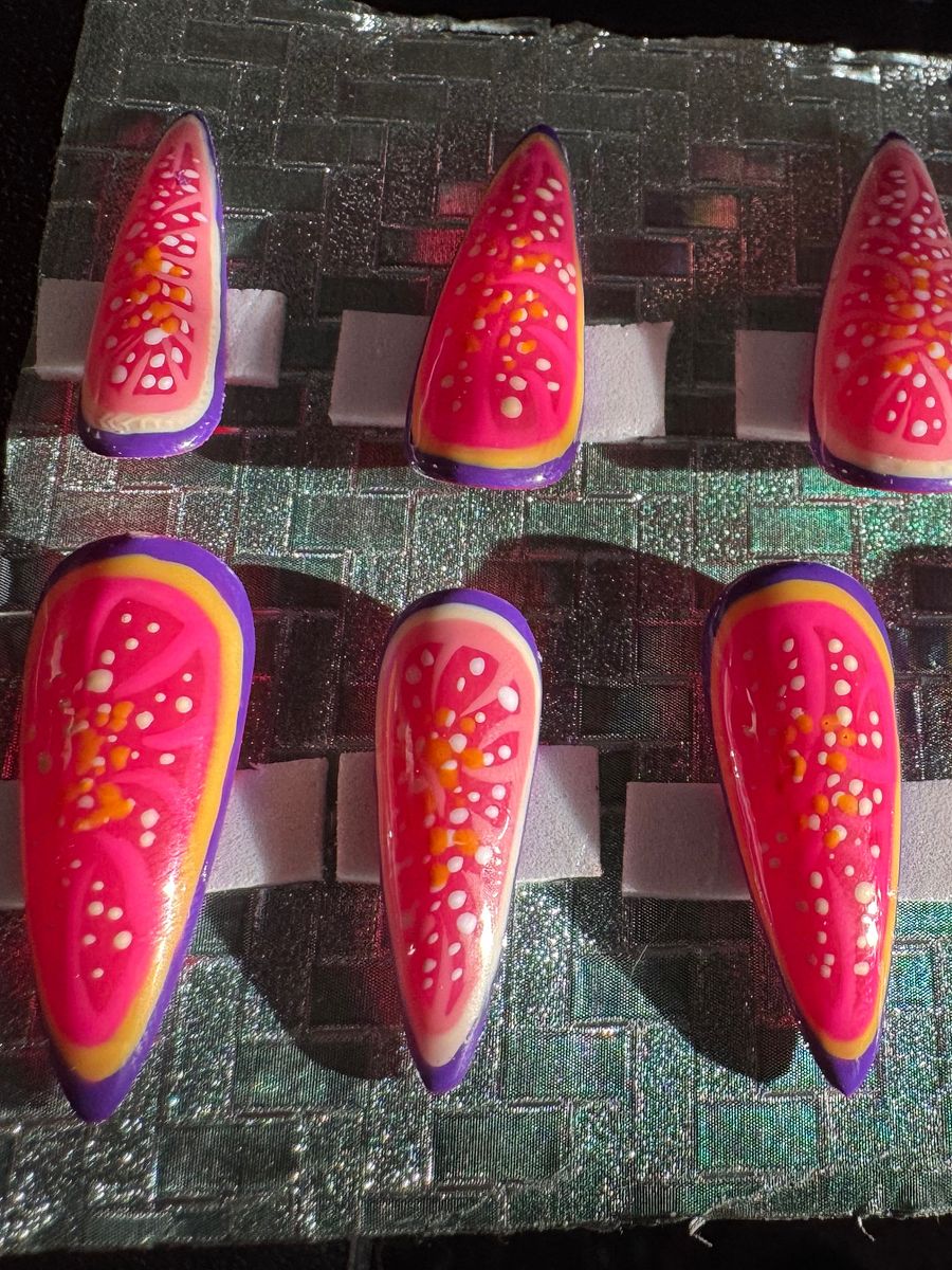 Fruitful Fig Press On Nails product image (6)
