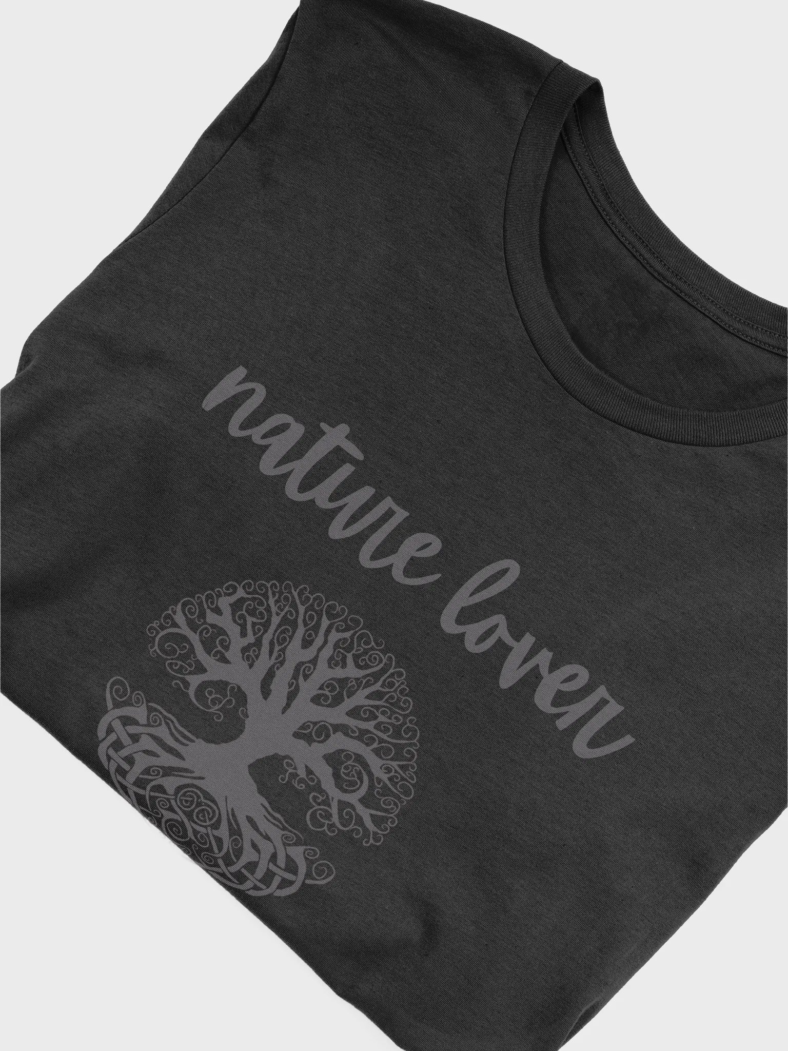 Nature-Lovers Emblem Tee product image (30)