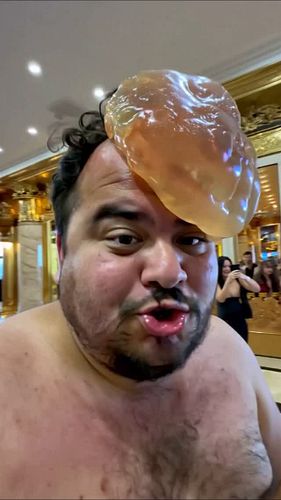 Tumor Boys just hit Vegas! 🤯

#creepyvideos #horrortok #scarytiktoks #povhorror #caughtoncamera #weirdcore #oddcore #creepyto...