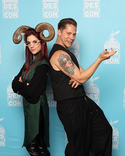 My tiefling Tav with the GOAT @neilnewbon at @desmoinescon

Still selling my #MMromance #queerromance books in Artist Alley C...