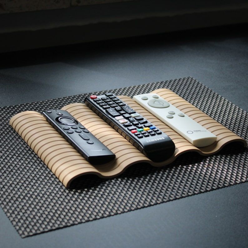 Wave Remote Control Holder [Small] product image (4)