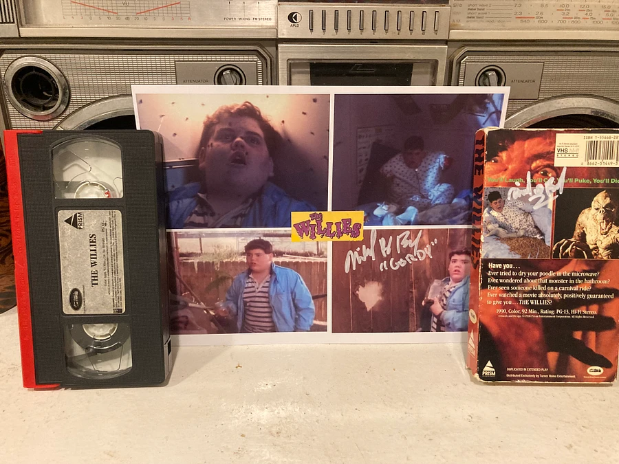 The Willies Autographed VHS + Autographed Gordy Belcher Photo ( FROM HOME COLLECTION) product image (2)