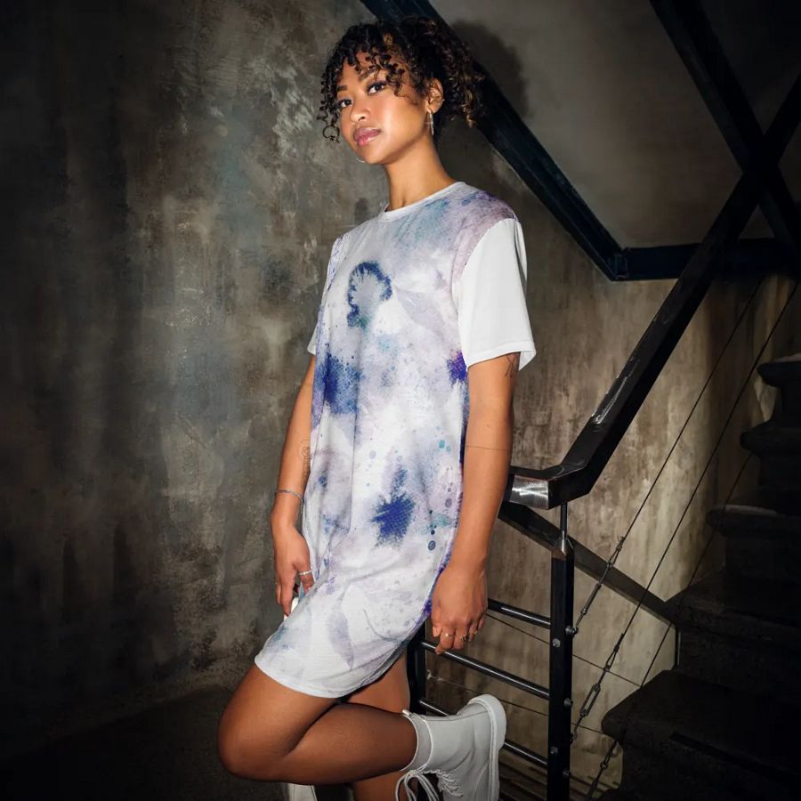 Blue White Watercolour Flower Pattern T-shirt Dress product image (2)