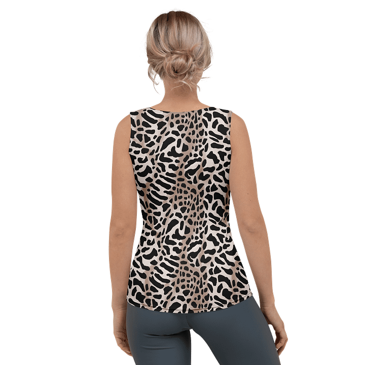 Café Giraffe Woman Tank Top product image (2)