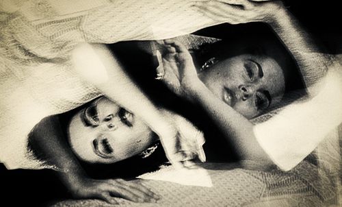 No. 9

Analogue - Digital - analogue - digital

Multiple exposure, slow exposure, reexposure of the inaccessible image.

Holl...