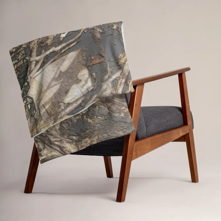 Throw Blanket - Dead Split - It Happennnns Camo product image (3)
