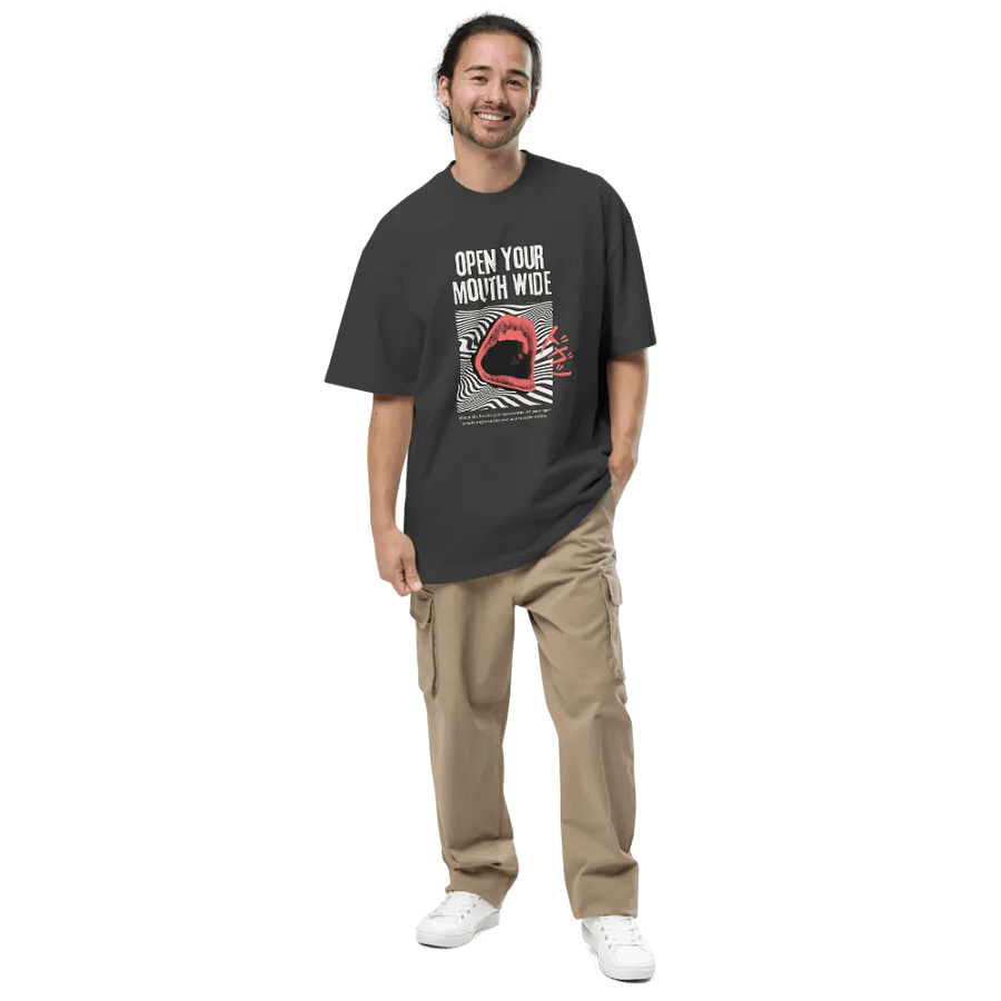 Glitch Lips Graphic Oversized Tee product image (4)