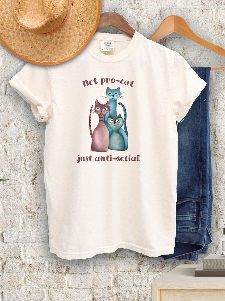Introvert ant-social T-shirt featuring hand-drawn three cats product image (9)