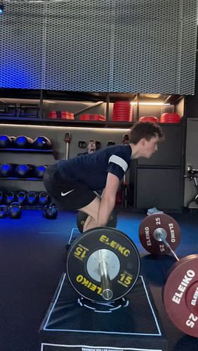 “Triple extension. Bar path. Timing.
Val & Žan dial in the details with flawless power cleans.
Explosive strength = sprint sp...