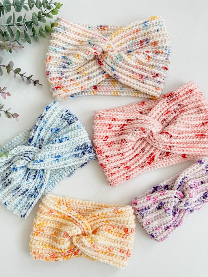 Snowy Season Headband Crochet Pattern product image (1)