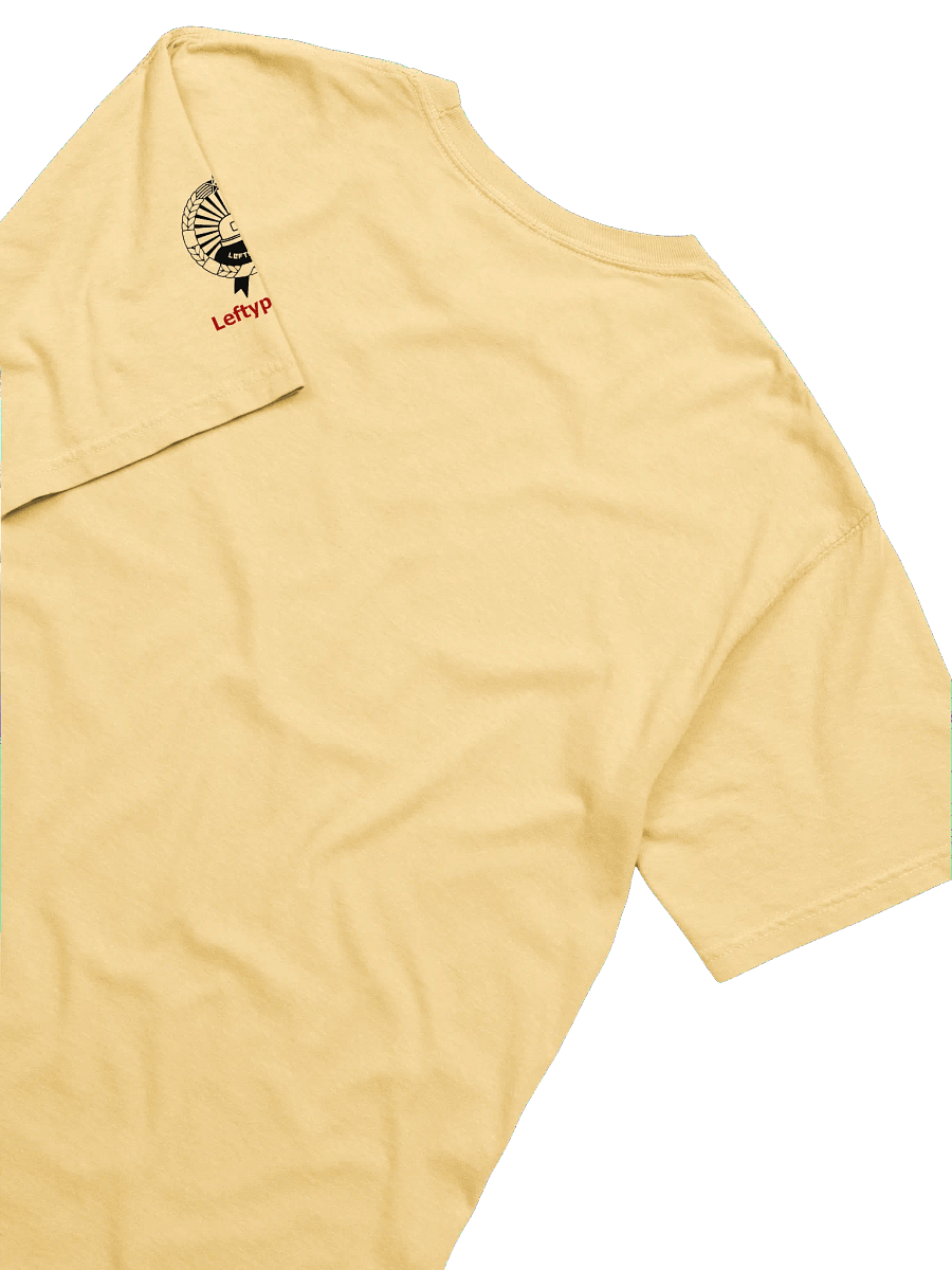 “Nuclear War? Yes Please” - T-Shirt product image (4)