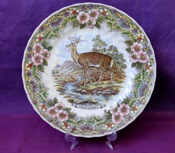 Belíssimo prato floral com cervo, fertilidade e fecundidade, árvore-da-vida product image (1)