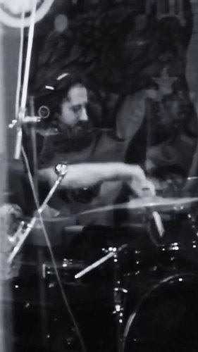 Jesse on drums 🥁
