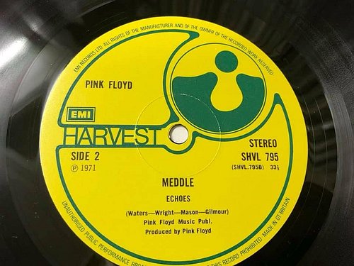 Iconic Record Labels
Harvest Records 
When was the last time you played ‘Echoes’? 

#pinkfloyd #vinyl #classicrockmusic