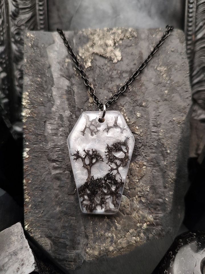 Epoxica - Moss Coffin product image (1)