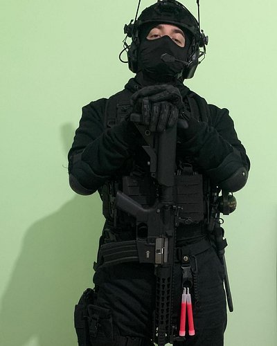 Full cosplay done
It’s finally done!!!
Here’s the prices of each piece:
Helmet 40€
Cover for the helmet 20€
Headset 50€
Night...