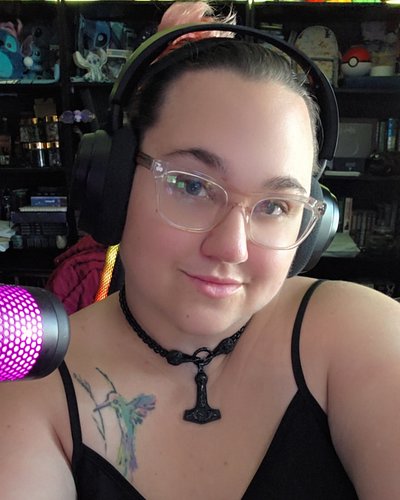 Let's kick off the weekend with chaos!
I am LIVE!!!
#RogueEnergyAffiliate #BlerpSoundAlerts #FemaleStreamer #FemaleGamer #Thr...