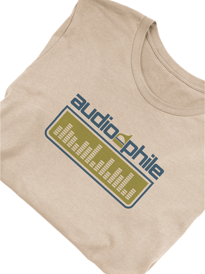 AUDIOPHILE TURNTABLE T-Shirt product image (1)