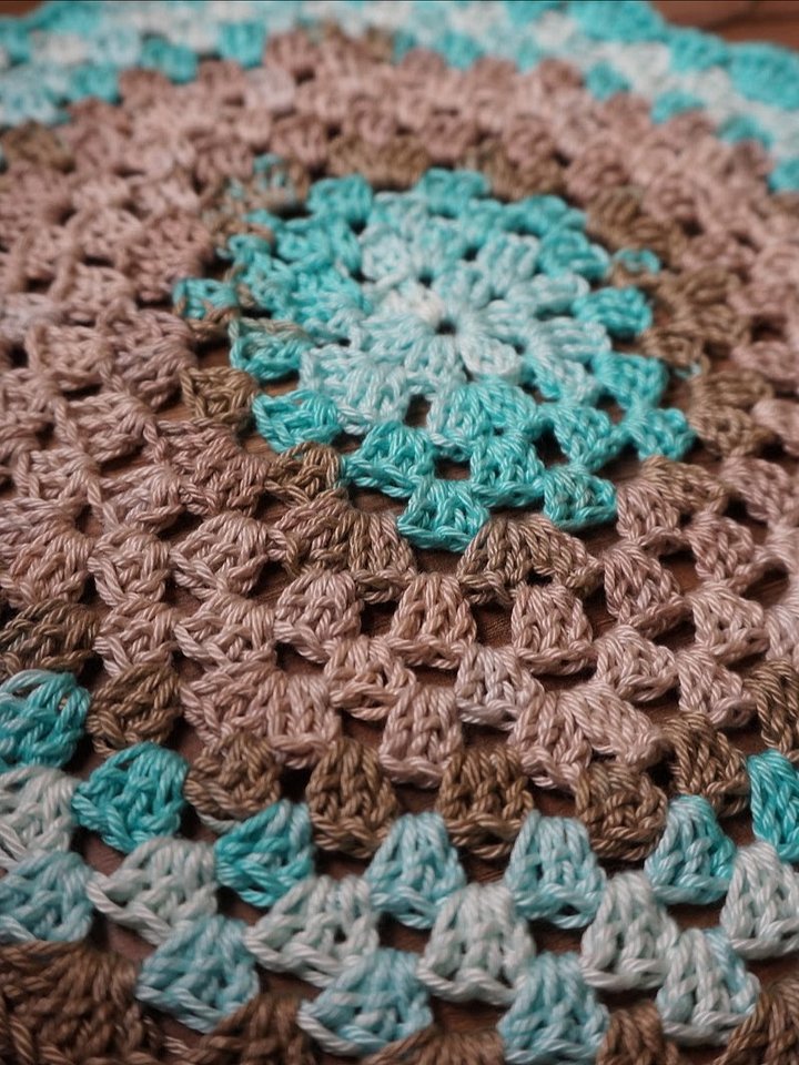 Granny mandala pdf pattern product image (1)
