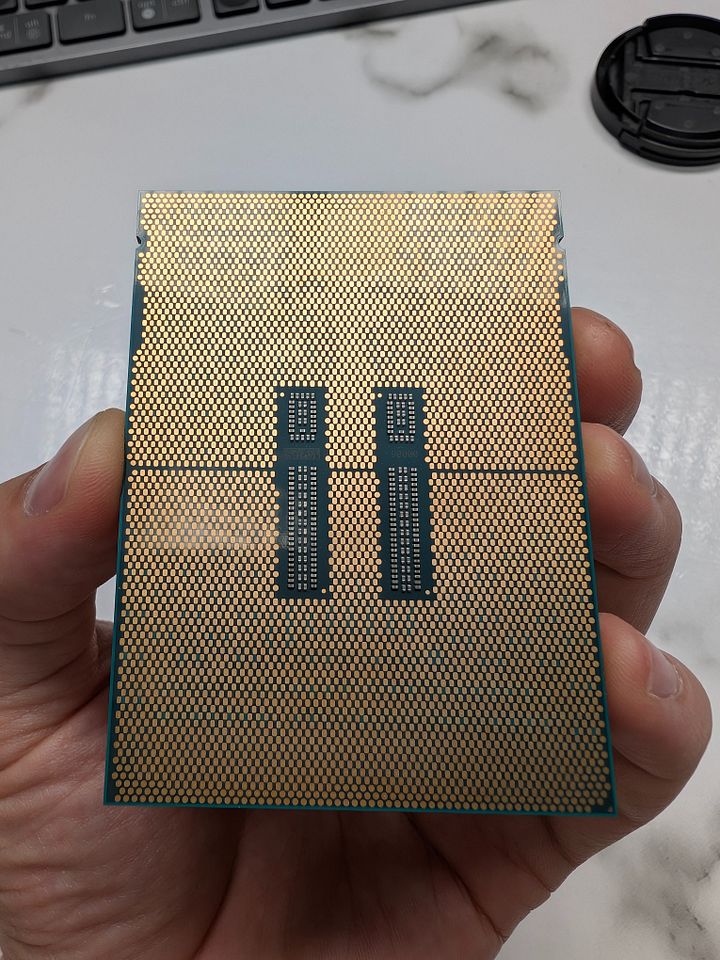 Intel Xeon W9 3475x [36-core] product image (1)