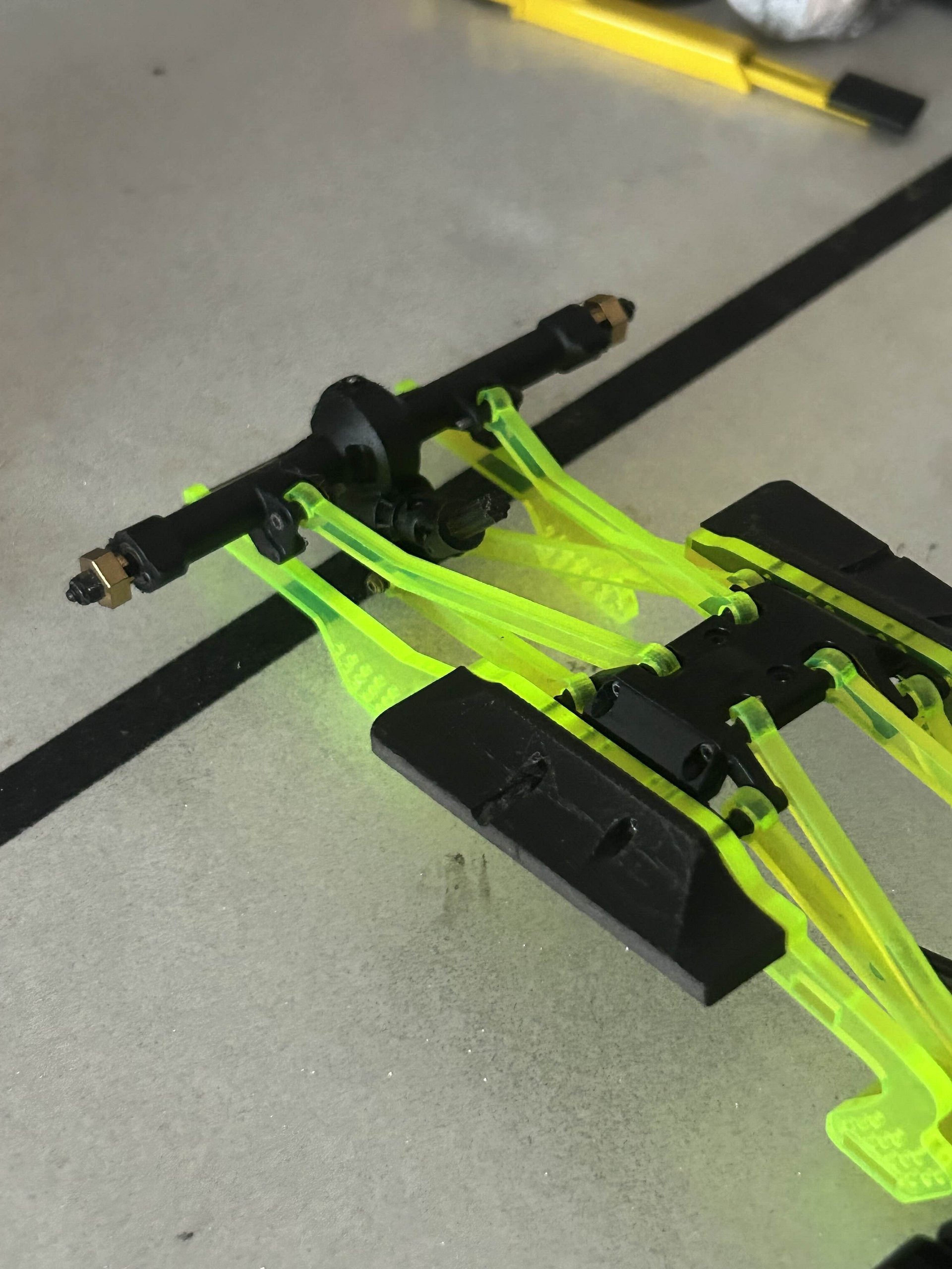 Karnage chassis / stock axles product image (3)