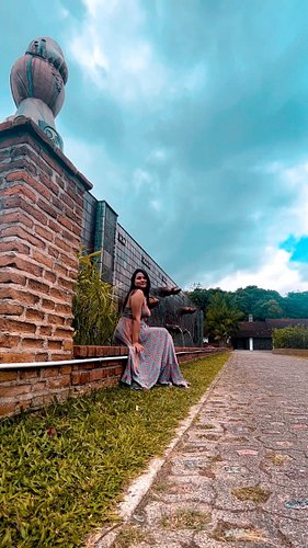 💭 “Na mesa de minha alma sentam-se muitos e eu sou todos eles.” (Nietzsche)