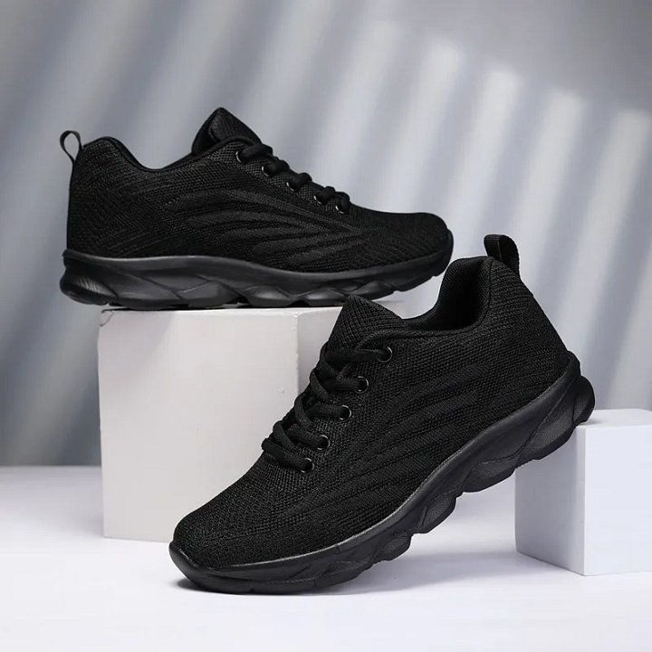 Flat Bottom Sneaker Light Running product image (2)