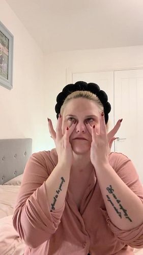 GRWM for bed. Bedtime skincare routine.

#reels #grwm #skincare #grwmroutine #grwmskincare #bedtime #bedtimeroutine 

@enviro...