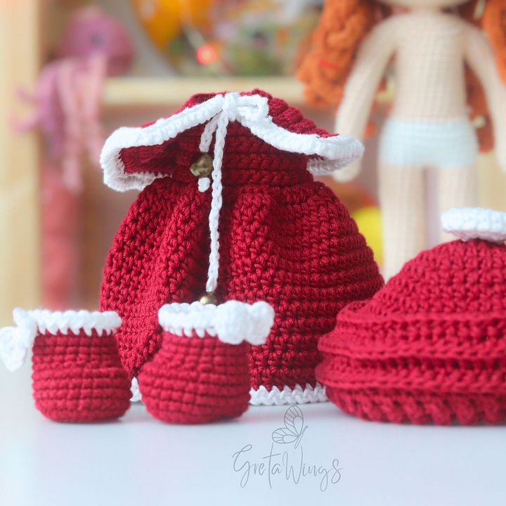 Amber at Christmas Amigurumi Pattern (Digital Download) product image (2)