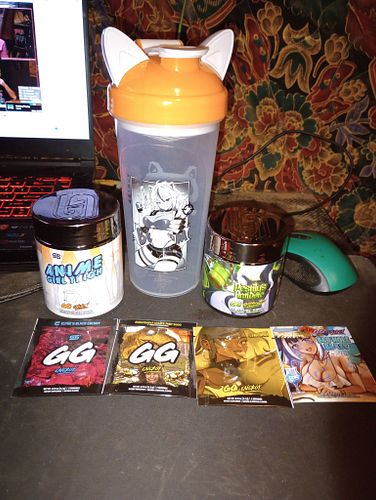 Just got my actual gamer supps order today and holy shit the shaker is funny looking to be called a finger bang shaker lol