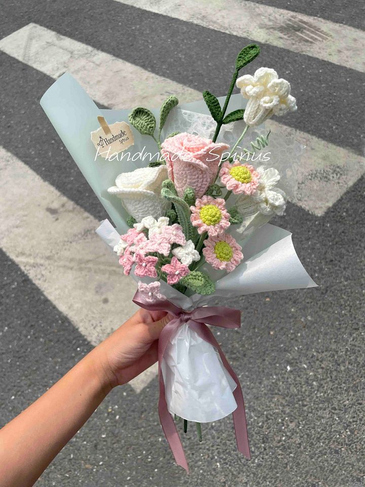 Pink Dream Crochet Knit Bouquet product image (2)