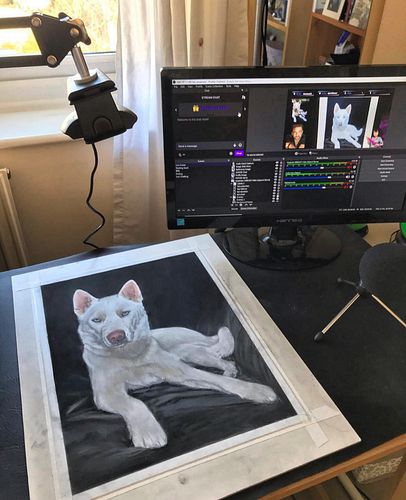 Throwback to when I drew this pastel portrait of @sonaliicastillo pet dog Sia !! I loved creating this art piece! 

I’m now b...