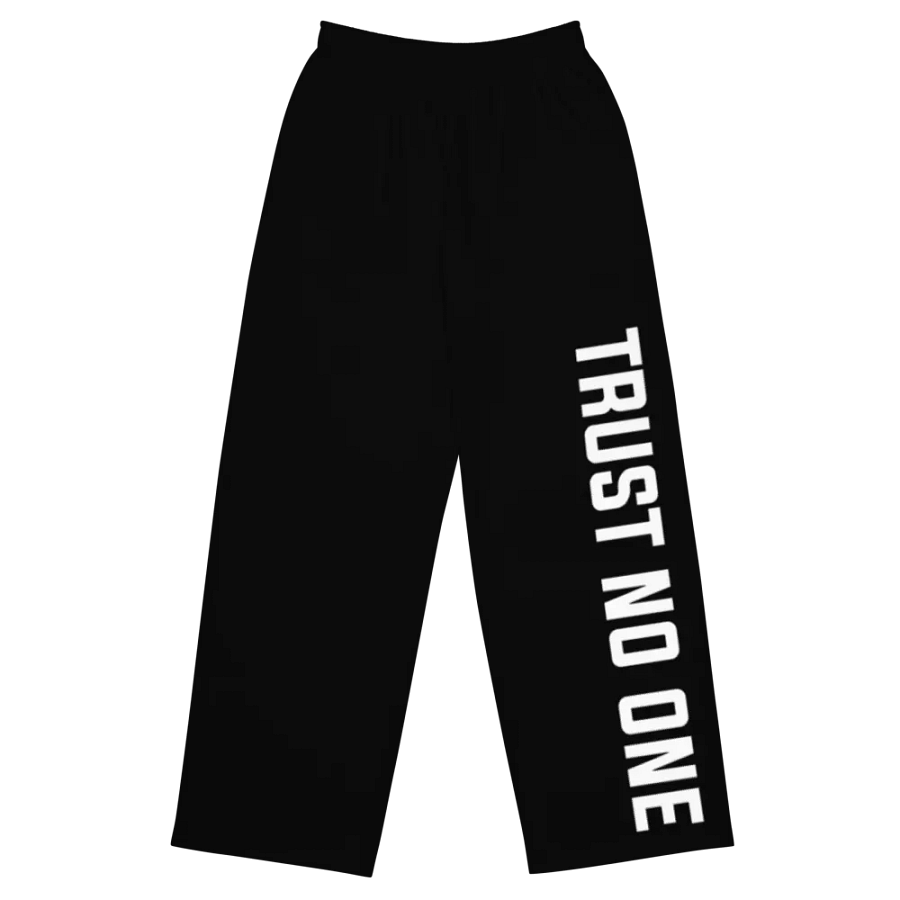 BLACK TRUST NO ONE product image (1)