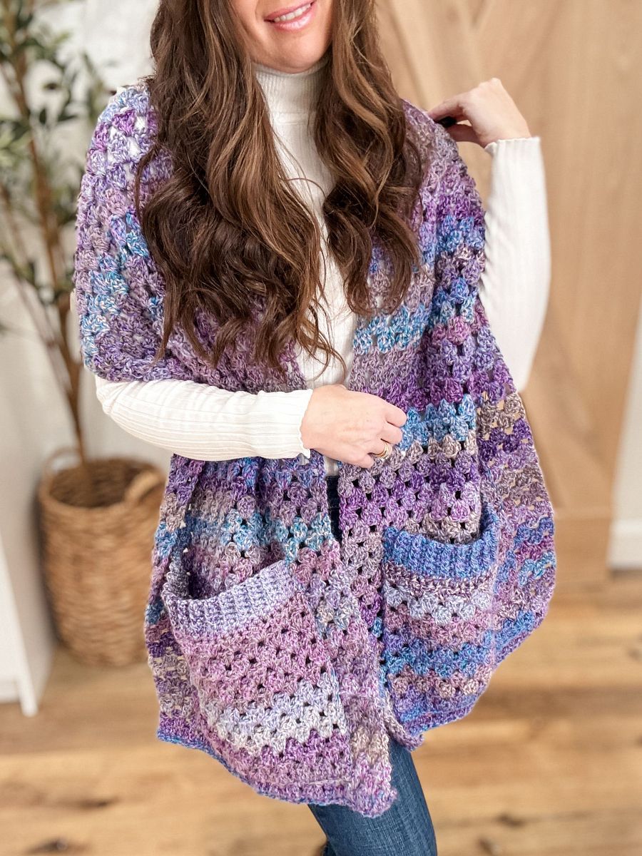 Chunky Granny Pocket Shawl Crochet Pattern product image (3)