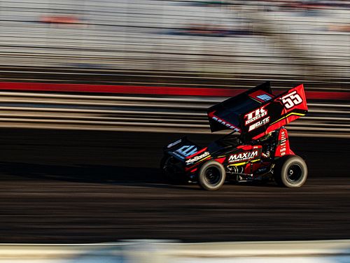 It’s race day.

#knoxvilleraceway #sprintcar #dirttrackracing #worldofoutlaws